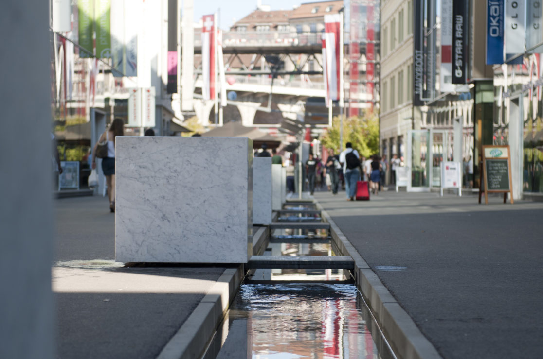 Fontaine_du_Flon_2009-1116x739